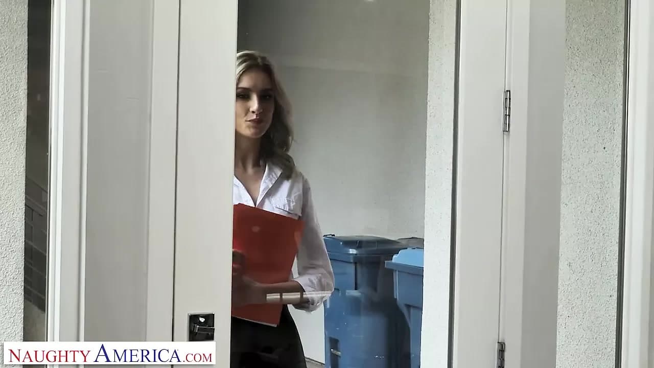 Yaramaz Amerika - kelly patrona oral kayağının ne kadar iyi olduğunu gösteriyor