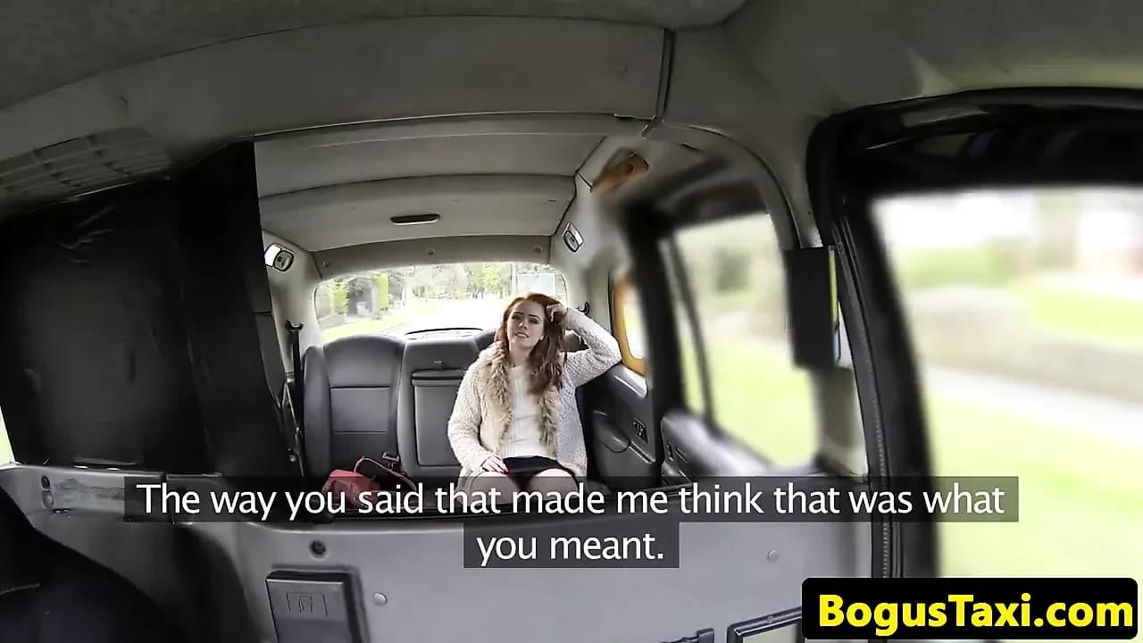 Kıllı taksi müşteri alır boşalmak içinde ona beceriksizlik pov
