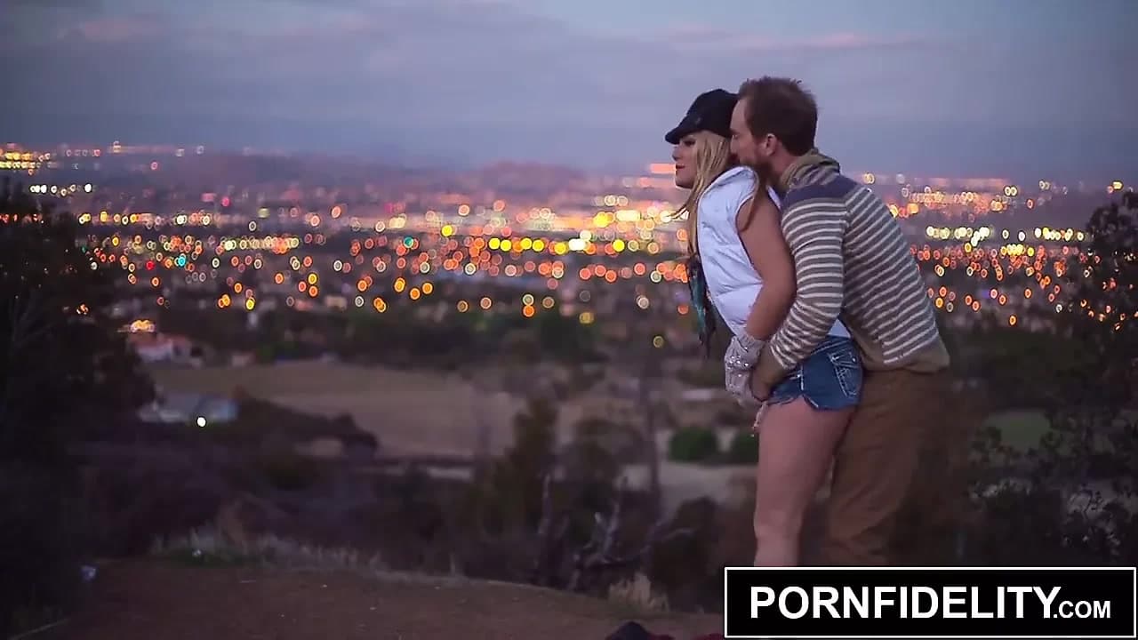 Pornfidelity - aj applegate onu büyük ganimet sert becerdin alır