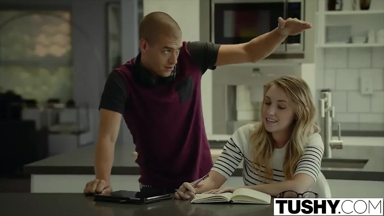 Tushy ilk anal için yaramaz üvey kardeş harley jade