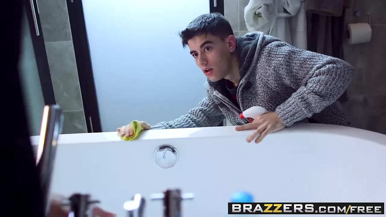 Brazzers - annenin göğüsleri var - leigh darby jordi el nino polla