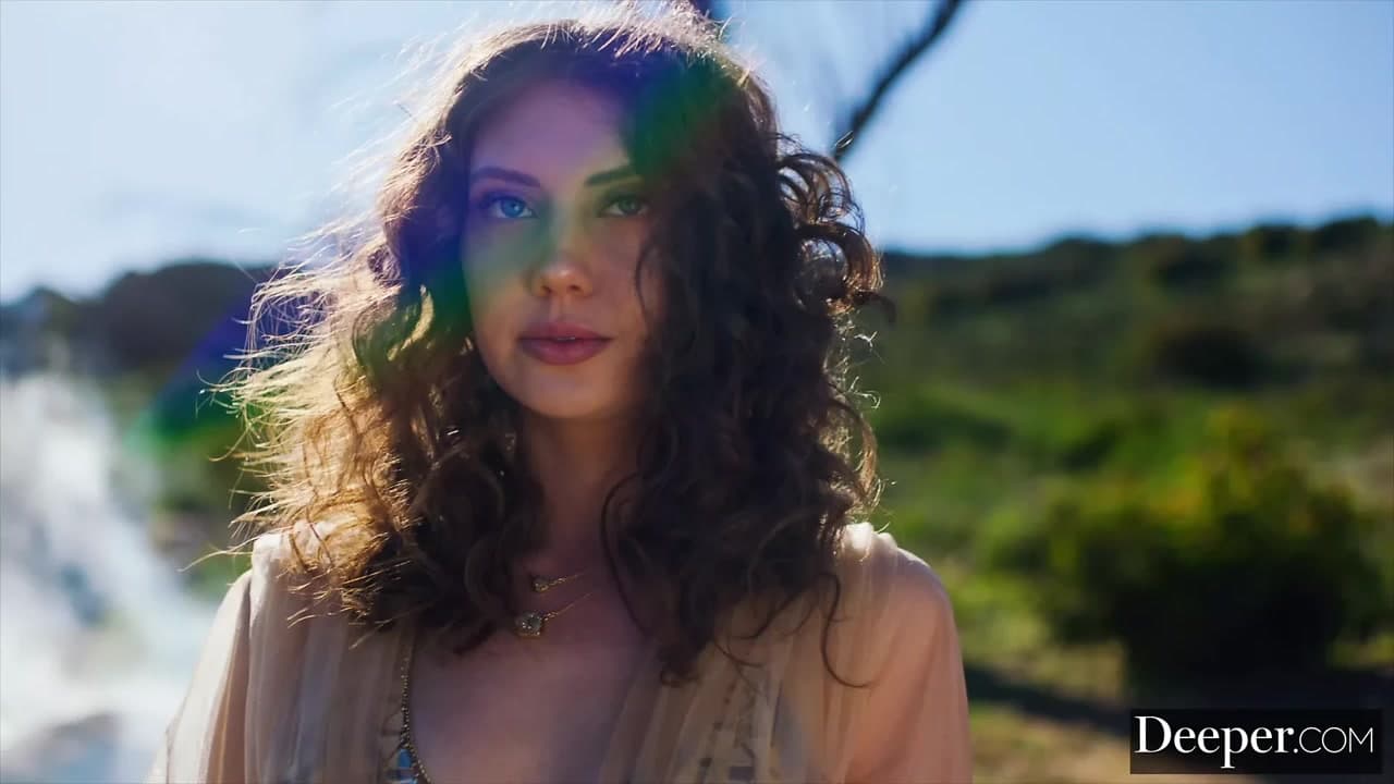 Daha derin. periler kylie ve sera michael'ın büyüsüne yenik düşüyor