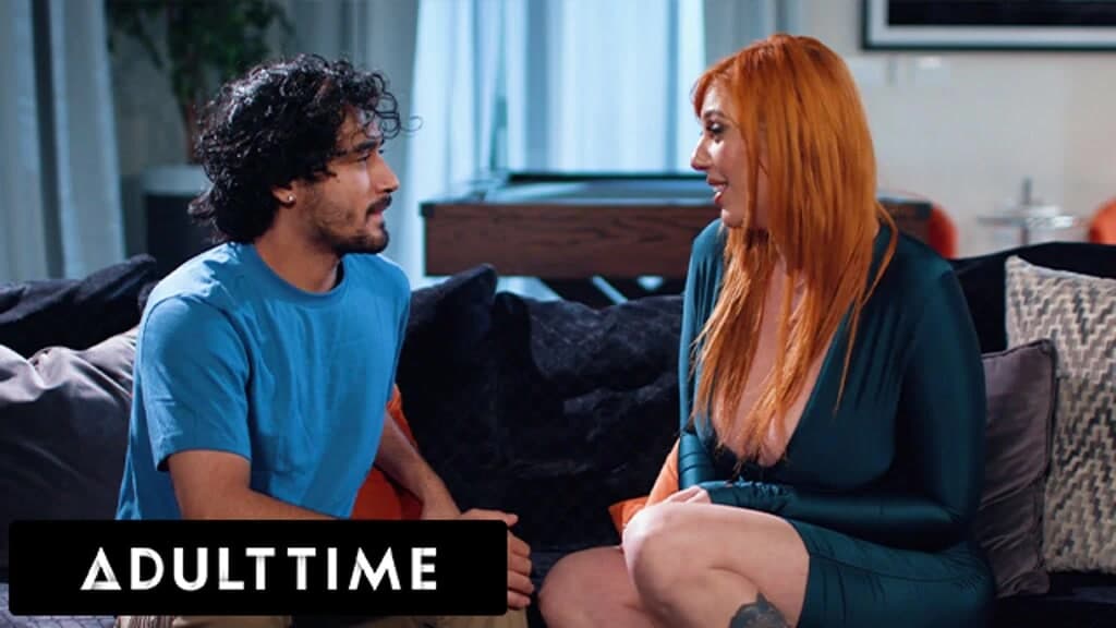 ADULT TIME - gergin genç kız şehvetli sikiş sırasında orta yaşlı seksi terapisti Lauren Phillips'ten çekmiyor