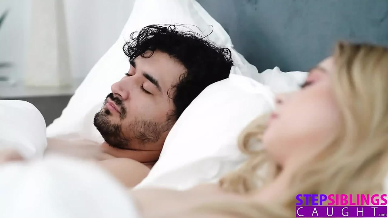 "Sikini içime sokmayı düşünmekten duramıyorum" Molly Little üvey kardeşine anlatıyor -s22:e3