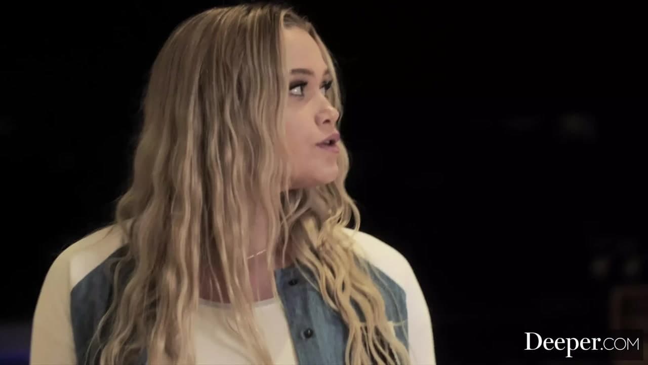 Derin. Minyon sarışın güzel Chloe hayalindeki adama boyun eğiyor